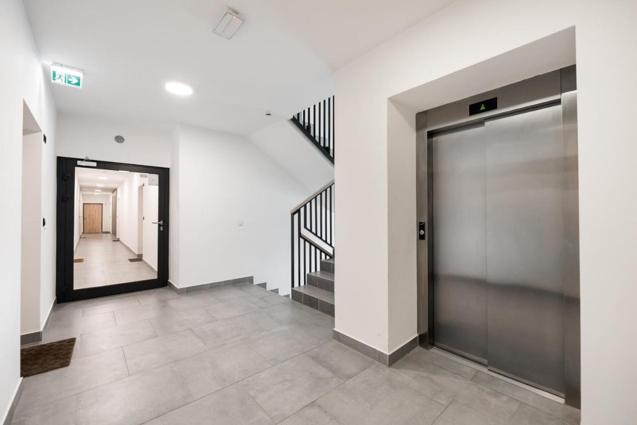 ורשה Ursynow Klobucka Comfort Apartment מראה חיצוני תמונה